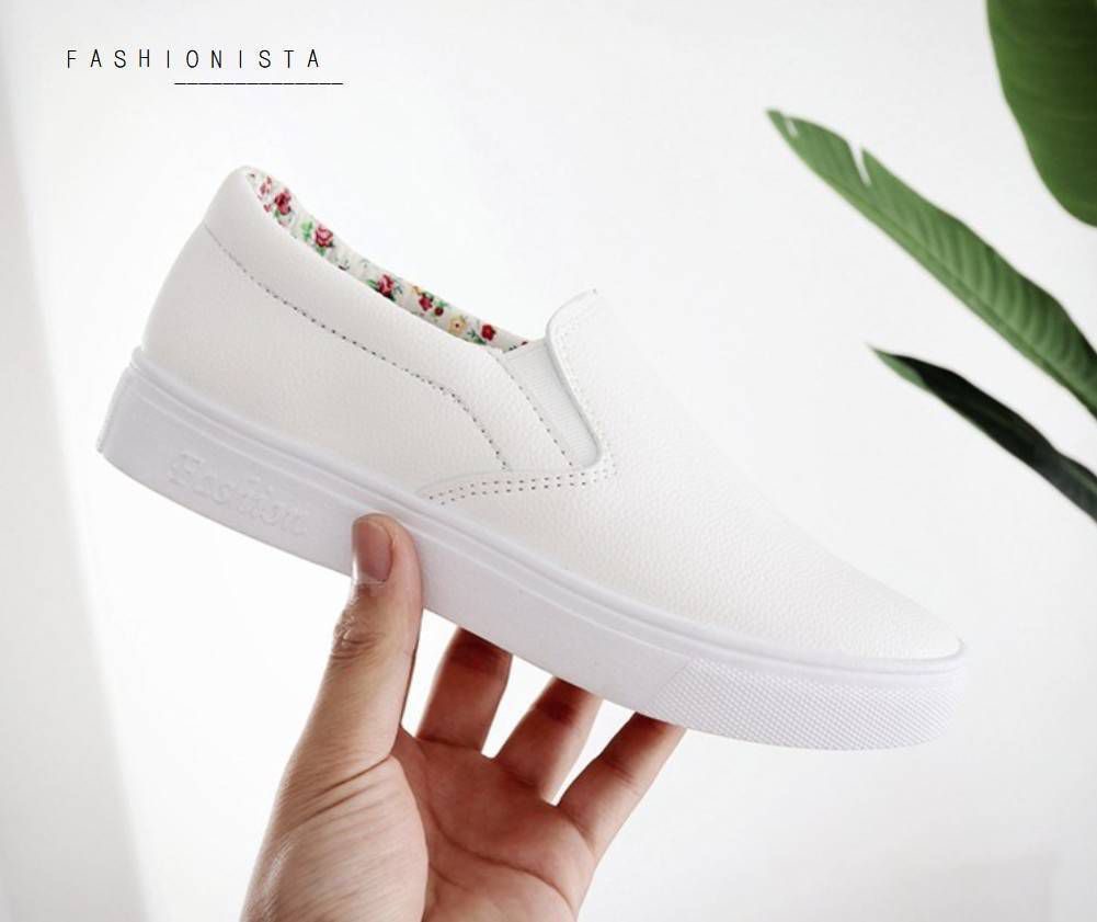 สลิปออนแบบหนังนิ่ม ใส่สบาย คล่องตัว งานสวยพร้อมส่งค่ะ รองเท้าแฟชั่นชิคๆ แต่งขอบยางยืดด้านข้าง เน้นความสบายในการสวมใส่ พื้น 1นิ้ว ใส่ง่ายเดินไม่เมื่อย ดีไซน์เน้นความเรียบง่ายใส่แมชเสื้อผ้าได้ทุกแนวจ้าา มีไว้ได้ใช้แน่นอน