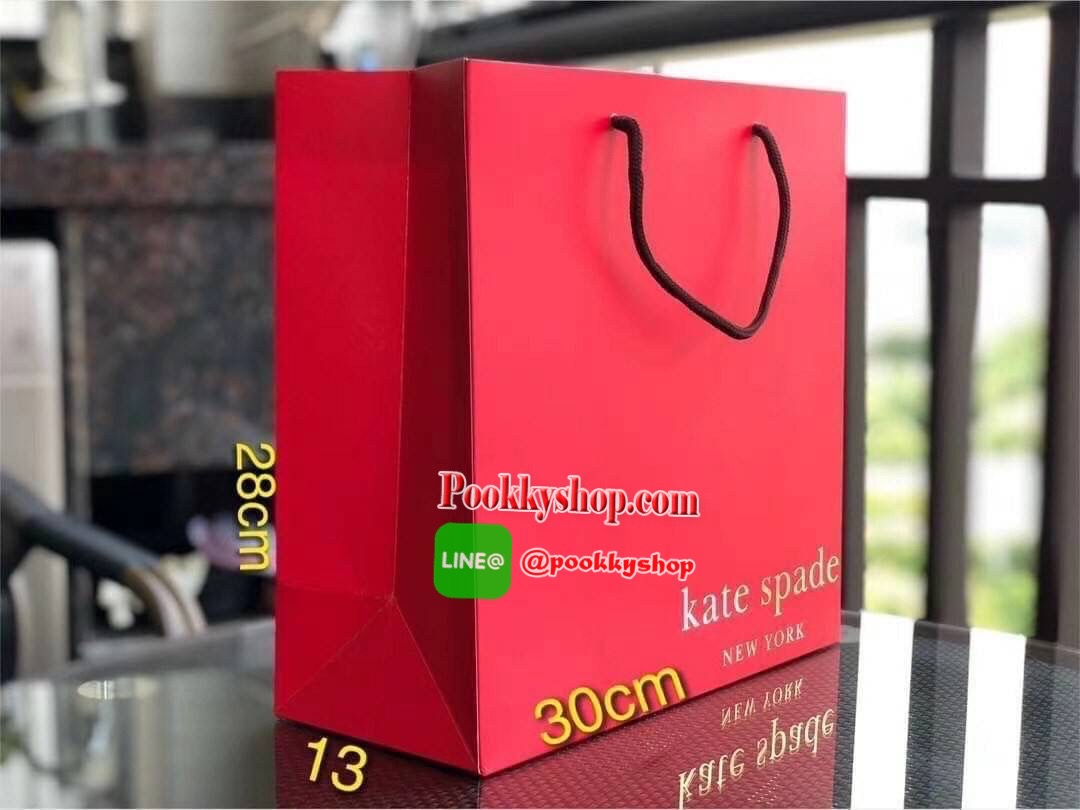 KATE SPADE JOELEY LONG WALLET กระเป๋าสตางค์ใบยาวรุ่นใหม่ล่าสุดหนัง Saffiano สไตล์ PRADA สวยน่าใช้ตัวเนื้อกระเป๋าตกแต่งด้วยกลิทเตอร์ทั้งใบ สวยหรู ภายในมีช่องซิป1ช่อง และช่องใส่บัตรหลายช่อง ใส่เหรียญ บัตรได้เยอะ ตัวจริงสวยน่าใช้มากค่ะ