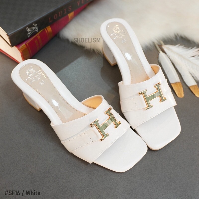 พร้อมส่งจ้า รองเท้าส้นสูง โทนสีละมุน ใส่แล้วขับผิวทุกสี สุดปัง ใครไม่มีถือว่าพลาด เตือนแล้วน้า