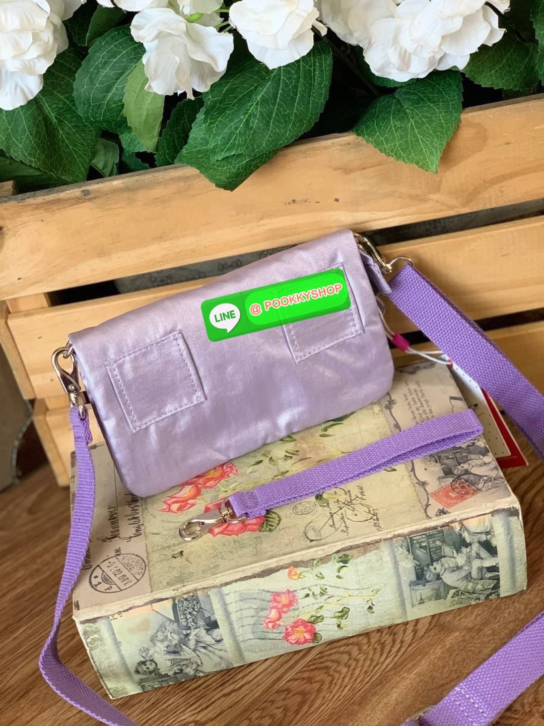 💕 Kipling Multiple Small Crossbody Belt Bag 3 in 1 กระเป๋าที่เป็นได้มากกว่าถือคลัชท์ ขนาดกะทัดรัด มีสะพายแยกนำมาสะพายไหล่หรือคาดอก คาดเอวก็ได้ มีสายสะพายสั้นและยาวอย่างละ1เส้น ถอดสับเปลี่ยนใช้งานได้ และยังสามารถถอดสายออก ใช้เป็นกระเป๋าคลัชได้ ใช้ง