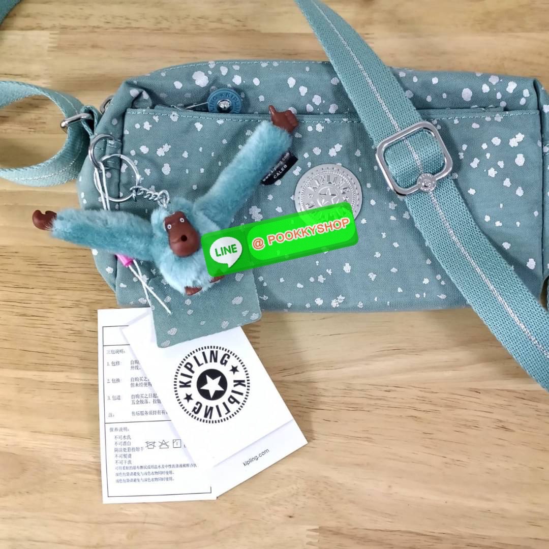 KIPLING Monkey program K16217 Seoul up sling bag รุ่น 3 ซิป สะพายข้าง ขนาดเล็กทรงสี่เหลี่ยมผืนผ้า วัสดุ Nylon 100% หลสกหลายฟังก์ชั่นใช้งาน ครบครันในใบเดียว
