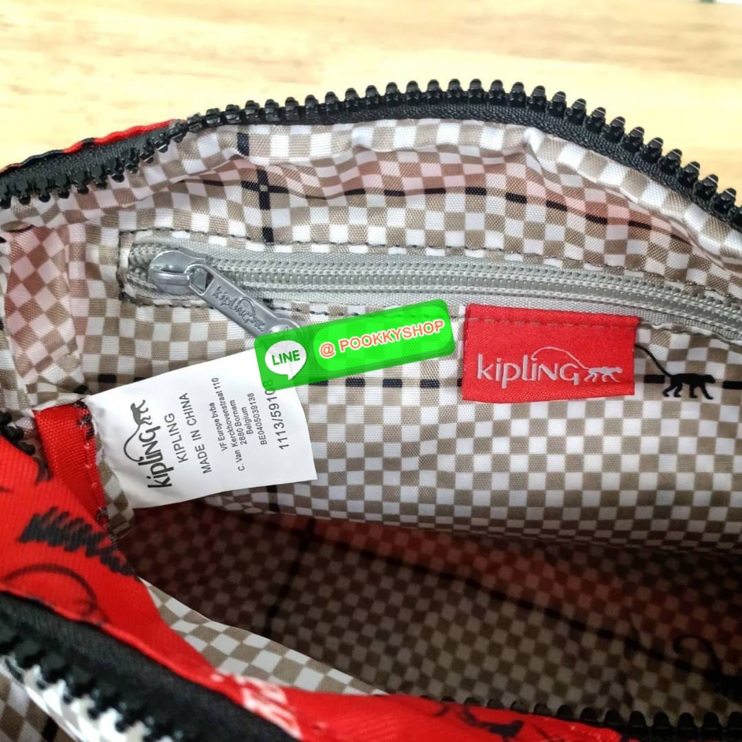 KIPLING RETH CROSSBODY BAG ซับในตาราง วัสดุ Nylon +polyester กระเป๋าสะพายข้างหรือ สะพาย Crossbody ได้ ช่องหน้าเปิด-ปิด ด้วยซิป พร้อมช่องแยกบ่อยด้านข้าง ช่องหลัก 2 ช่อง ด้านในโล่งกว้าง สามารถจุสัมภาระได้เยอะ พร้อมช่องซิปหลัง สายสะพายปรับระดับสั้น-ยาว ได้ f