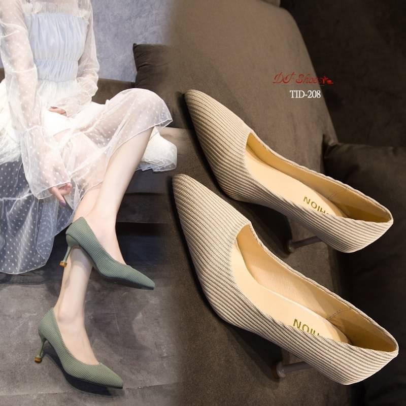 สินค้าพร้อมส่ง รองเท้าคัชชูส้นสูงหัวแหลมนำเข้า วัสดุผ้าร่อง ส้นเข็ม ใส่แล้วเท้าดูเรียวสวย คลาสสิค ใส่แมทง่ายทุกชุดทุกโอกาส