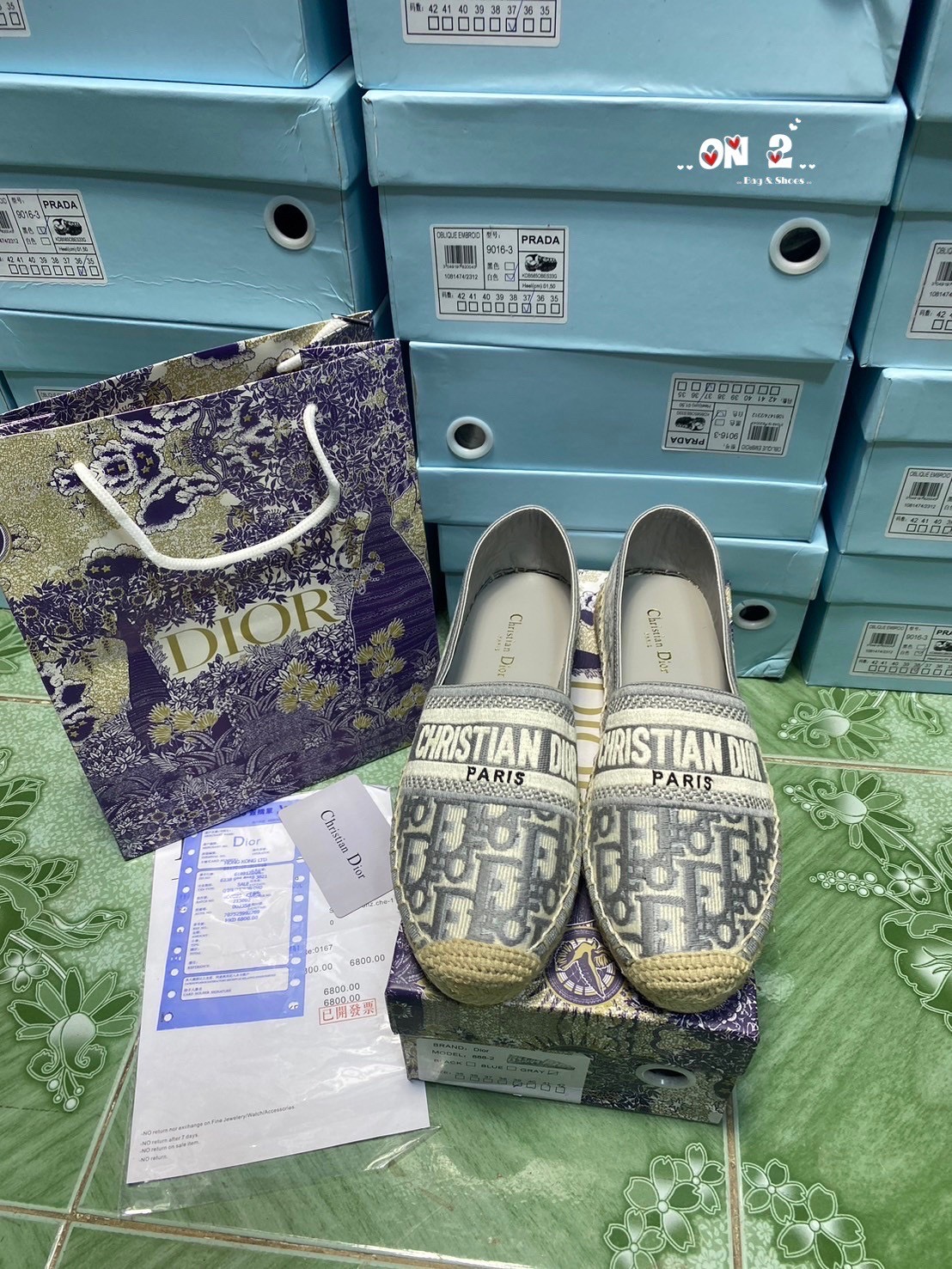 DIOR ESPADRILLES รองเท้าดิออร์ทรง DIOR ESPADRILLES พร้อมส่ง สวยมาก ตัดเย็บขึ้นทรงจากของแท้ พื้นนิ่ม มีกันลื่นค่ะ ใส่สบาย น้ำหนักเบา ไม่บีบเท้า มาพร้อมอุปกรณ์ครบตามรูป