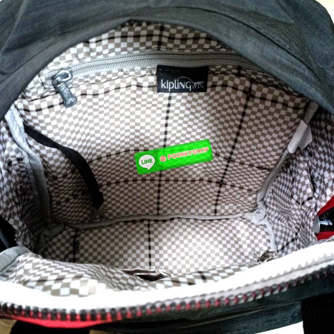 KIPLING 3 WAYS MINI BACKPACK ซับในลายตาราง กระเป๋าสะพาย 3 Ways รุ่นใหม่ วัสดุ Nylon & Polyester 100% หูหิ้วหนังปั๊มชื่อแบรนด์ สายสะพายยาวเลื่อนปรับได้ free size และ สามารถถอดได้ สามารถถือหรือสะพายได้ จะสะพายไหล่ สะพายเฉียง Crossbody หรือจะคล้องสายเป็นเป้ส