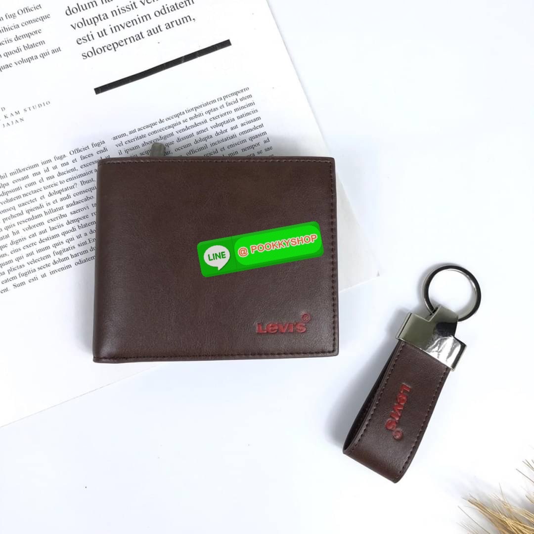 Levi's Leather Wallet with Key Fob Set กระเป๋าสตางค์ใบสั้น Set สุดคุ้มมอบให้เป็นของขวัญหรือใช้เองก็แนะนำค่ะ