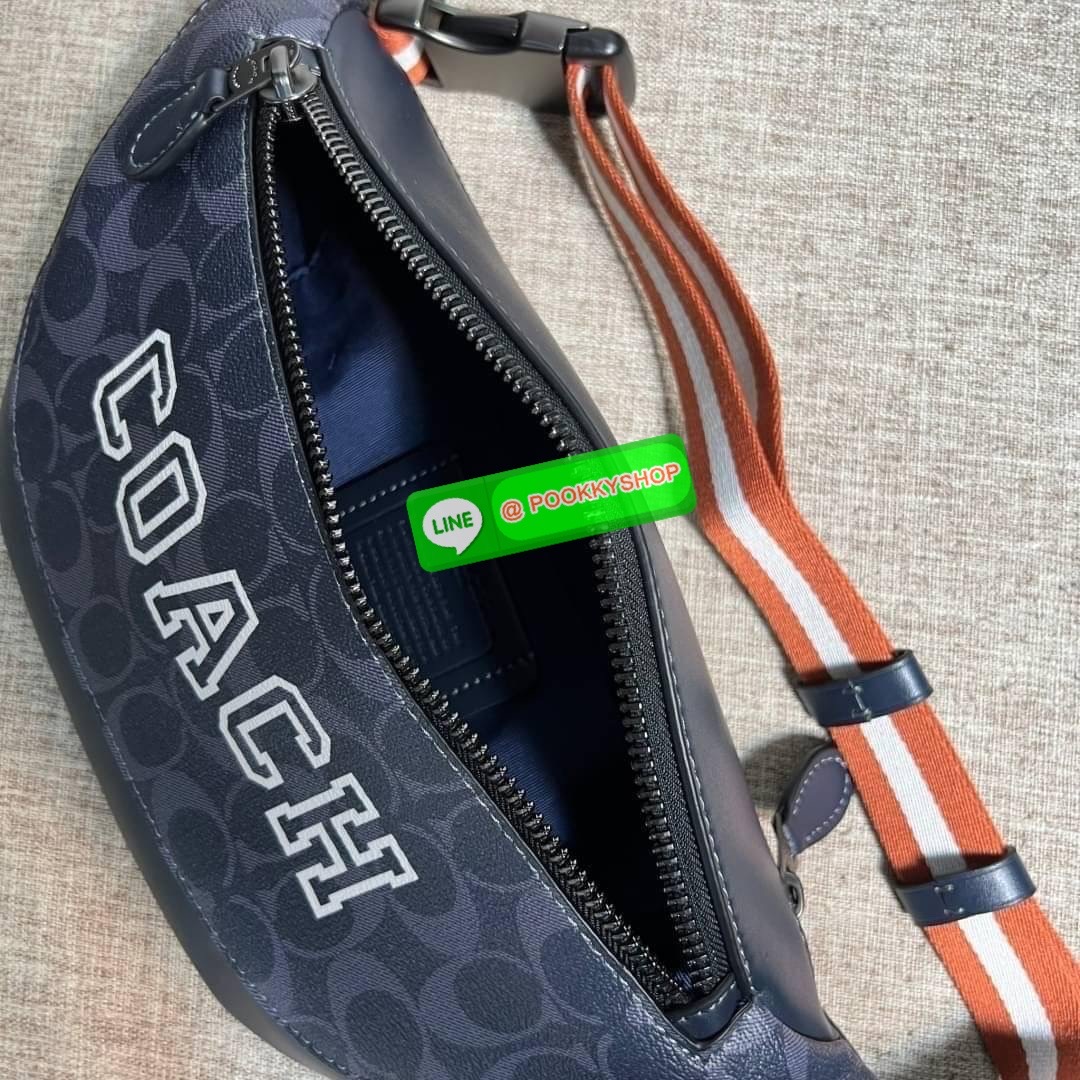 Coach Warren Belt Bag In Signature Canvas ( CB912 )With กระเป๋าคาดอก/เอว Coach Warren ในแคนวาสซิกเนเจอร์พร้อม ผ้าใบเคลือบซิกเนเจอร์และหนังลูกวัวอย่างดี ภายในกระเป๋ามัลติฟังก์ชั่น ปิดซิป ซับในผ้า กระเป๋าซิปด้านนอก สายปรับได้ ยาว 34 1/2" ใส่ได้เอว
