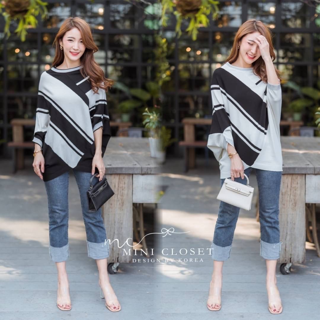 🍃Glister Knitted Tops🍃 ใส่ได้ตลอดมากแม่ กับเสื้อไหมพรมเนื้อผ้าทอสลับสี ความยาวดี ปิดก้นพลางให้ดูผอม แขนสามส่วน ผ้าเค้ามีประกายวิ้งวับ สบายผิวไม่คัน ดีไซน์เก๋ค่าา ดีแบบนี้ไม่พลาดนะจ๊ะ