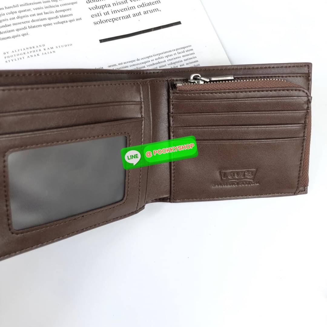 Levi's Leather Wallet with Key Fob Set กระเป๋าสตางค์ใบสั้น Set สุดคุ้มมอบให้เป็นของขวัญหรือใช้เองก็แนะนำค่ะ