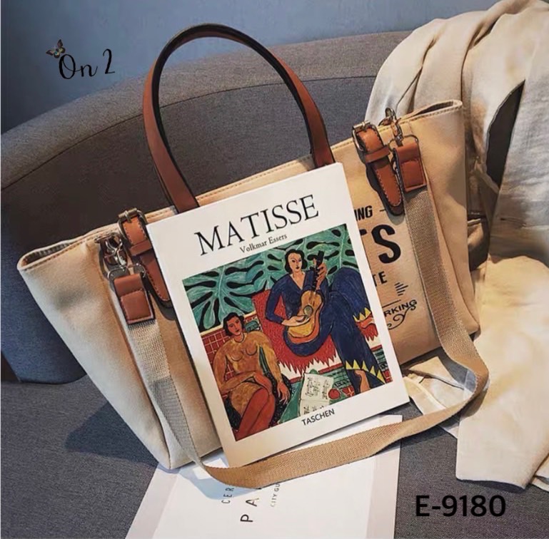 กระเป๋าสะพาย Shopping มาใหม่ หน้าพิมพ์ตัวอักษรภาษาอังกฤษ สายถือแต่งหนัง มาพร้อมสายสะพายยาว