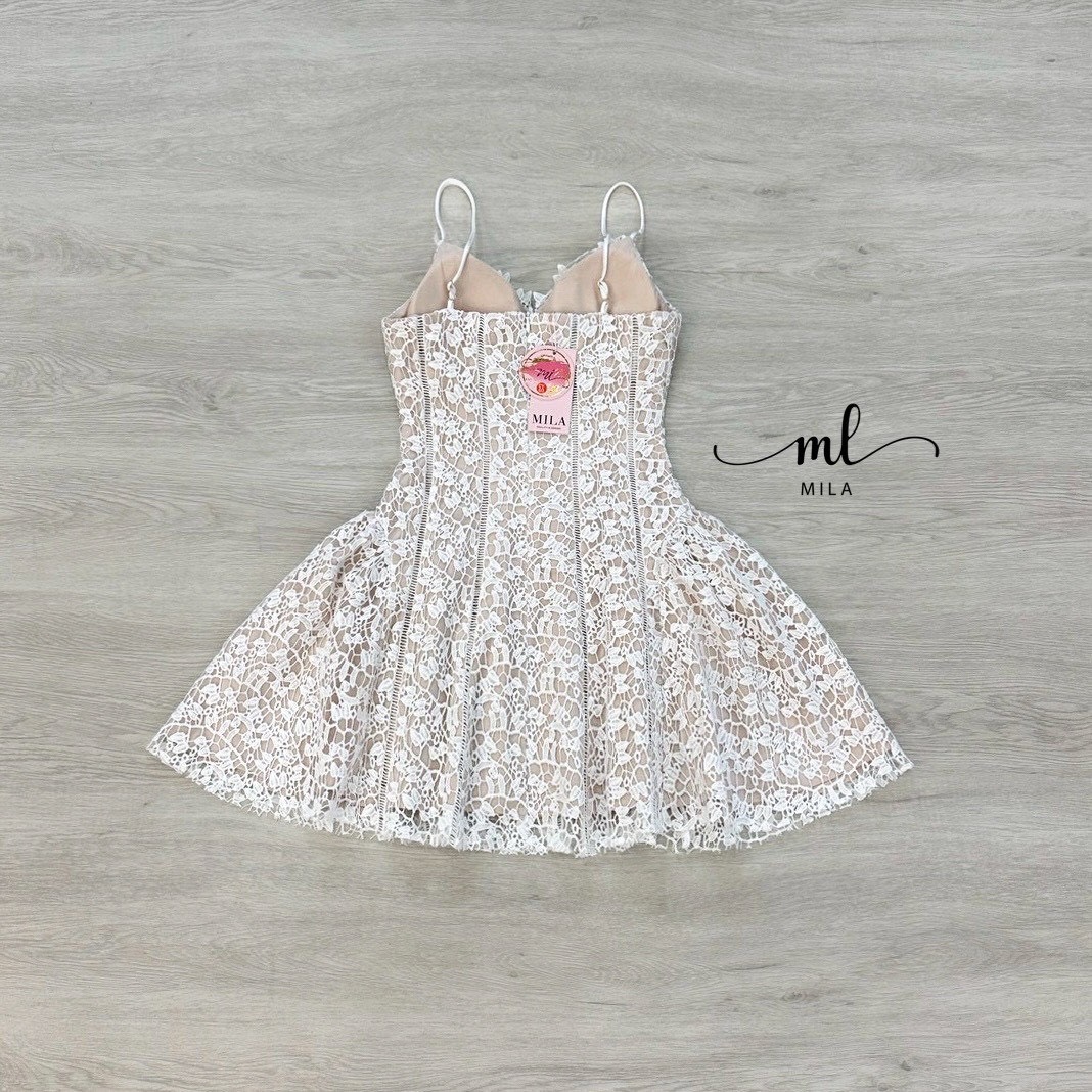 เดรสแฟชั่น เดรสลูกไม้ตัวนี้คือความเจ้าหญิงสุดดด! ใส่แล้วสวยละมุนขั้นสุด