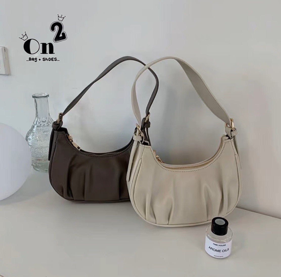 📣 Korean style bag 🇰🇷 กระเป๋าหนังPU ทรงโค้ง มีสายหนังสั้น 1 เส้น และสายยาว 1เส้น ปรับความยาวได้ รุ่นนี้สวยเก๋ ดูแพงมากกกก