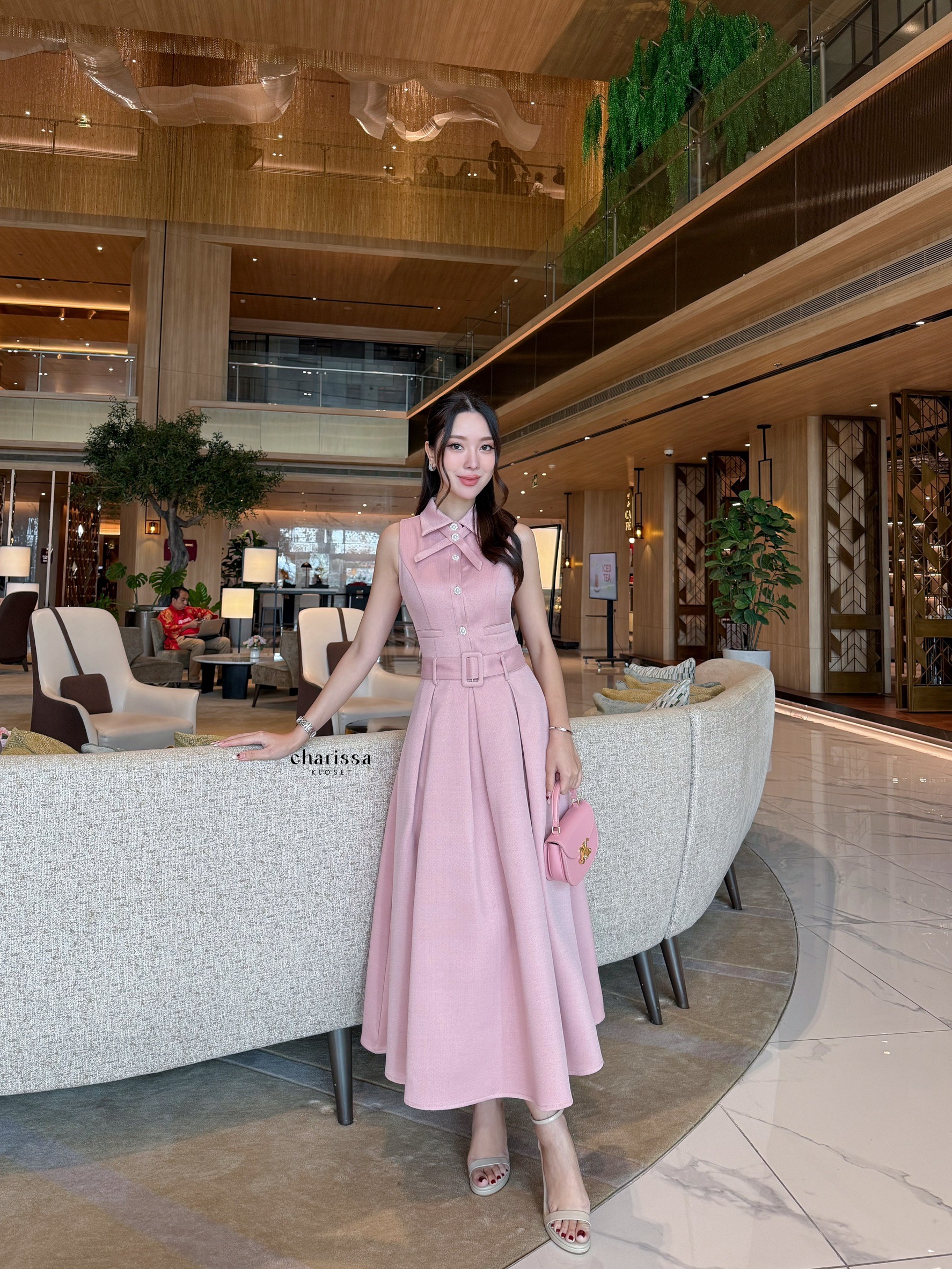 เดรสแฟชั่น เดรสผ้าพรีเมี่ยม มาพร้อมเข็มขัดและโชเกอร์