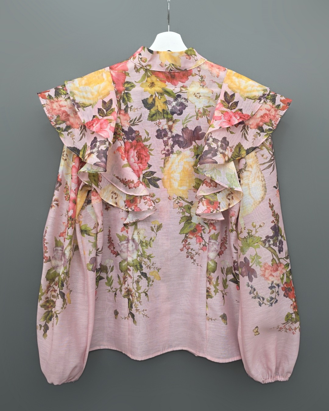 ชุดเซทแฟชั่น เซ็ตเสื้อคอกลมแขนยาว+กระโปรงยาว แต่งระบายตัวเสื้อหน้าและหลัง