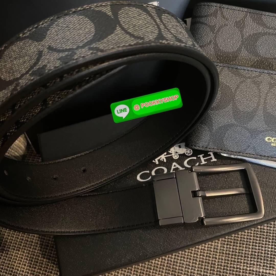 COACH Short Wallet with Belt Set Signature เซทสุดคุ้มค่ะได้ทั้งเข็มขัดและกระเป๋าสตางค์แบบพับ 2 ตอนมีช่องใส่รูปใส่บัตรใส่ธนบัตรแยกเป็นสัดส่วนเหมือนกระเป๋าสตางค์ใบยาวคุณภาพดีตามแบบฉบับของแบรนด์ มาในกล่องแบรนด์สามารถมอบเป็นของขวัญได้ ไอเท็ม Must Have ใครไม่ท
