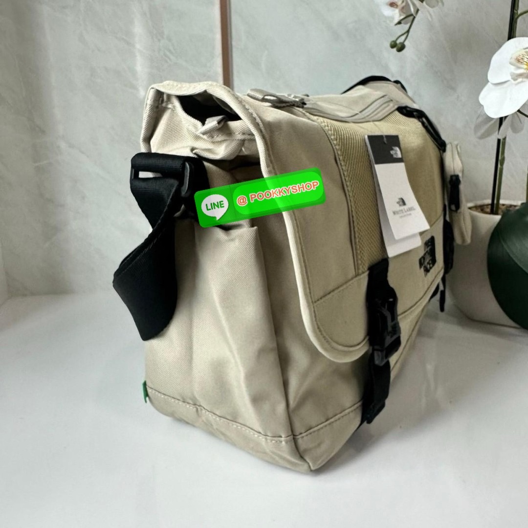 he North Face SUPER MESSENGER BAG L NN2PQ00J BLACK UNISEX 🔖กระเป๋าสะพายข้างมัลติฟังก์ชั่น! ทันสมัยและใช้งานได้หลากหลาย Item ที่ต้องมีเมื่อออกไปข้างนอก! ใช้งานได้จริงและมีสไตล์อเมริกันเทห์สุดๆ สามารถใช้ได้ทั้งผู้หญิงผู้ชาย สะพายไปทำงานไปเรียน เที่ย