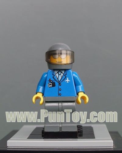 air041: พนักงานสายการบิน - ใส่หมวกกันนอก ใส่แว่นตากันแดด