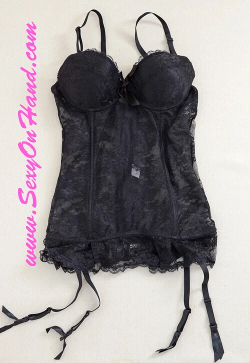 ชุดนอนเดรสสั้น ชุดนอนสายเดี่ยว สไตล์เดรสสั้น กึ่งคอร์เซ็ต ผ้าลูกไม้ซีทรูสีดำ แต่งระบายชาย+สายรัดถุงน่อง สินค้าเกรดส่งออกญี่ปุ่น เกรดหรู เนี้ยบมากคะ Size B80/C75