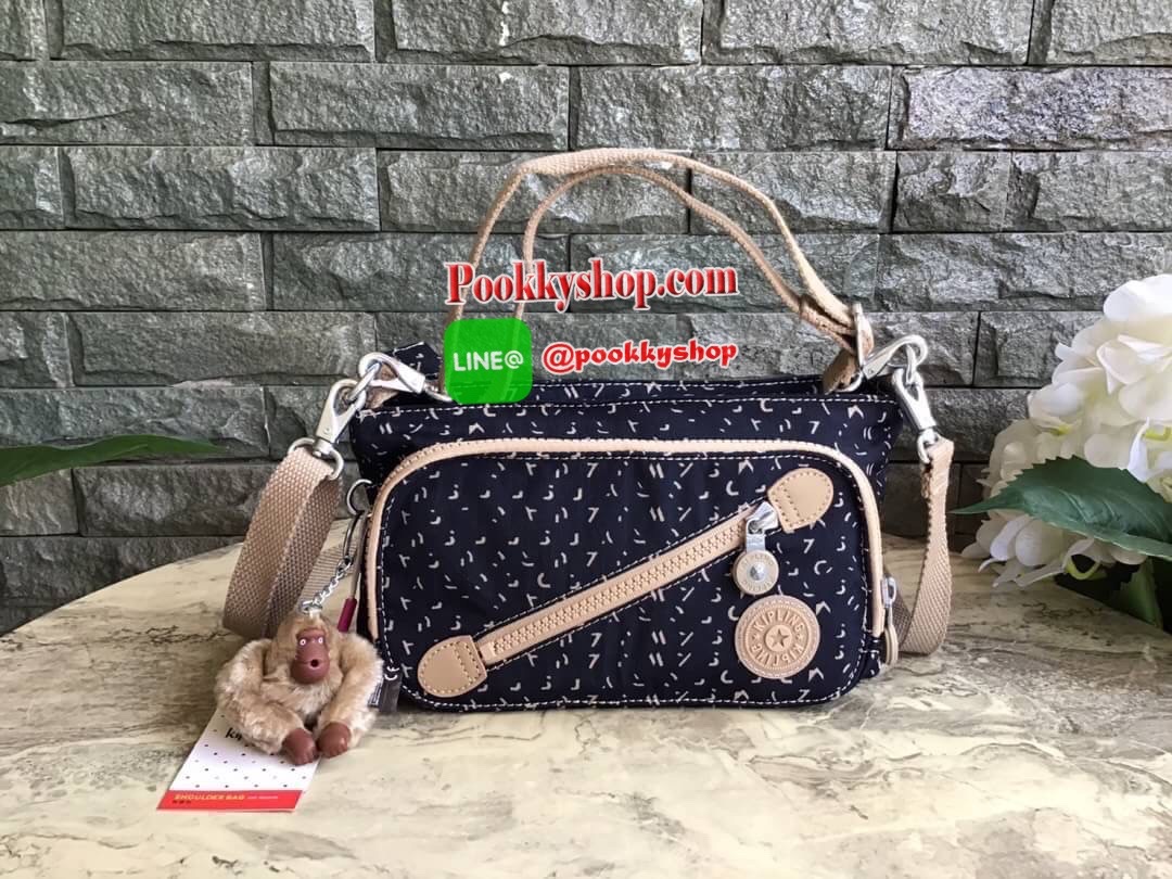 Kipling milos crossbody bag (K13696) กระเป๋าสะพายข้าง crossbody ขนาดกำลังดี มี 2 สาย สายสะพายสั้น ถือเป็นทรงพอรช์(pochette)ถอดเปลี่ยนสลับกับสายยาวได้ มีช่องซิปใช้งาน3ช่อง 2ช่องใหญ่ภายในมีเล็กแยกเป็นสัดส่วน ใส่มินิไอแพค กระเป๋าสตางค์ยาวได้ ด้านหน้ามีช่องซิ