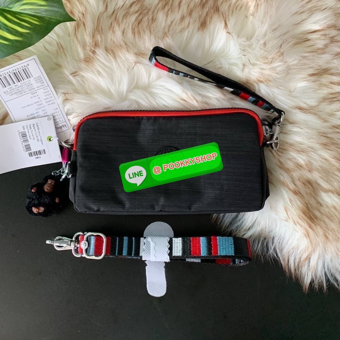 KIPLING 3 Monkey program Seoul up clutch & sling bag กระเป๋าคล้องมือ หรือ สะพายข้าง ขนาดเล็ก วัสดุ Nylon & Polyester 100% ใช้งานได้ 2 รูปแบบ มีสายสลับเปลี่ยนได้ทั้งแบบคล้องมือหรือสะพายข้าง เปิด-ปิดด้วยซิป ช่องหลักโล่ง มีช่องใส่บัตรด้านข้าง 6 ช่อง และช่องด