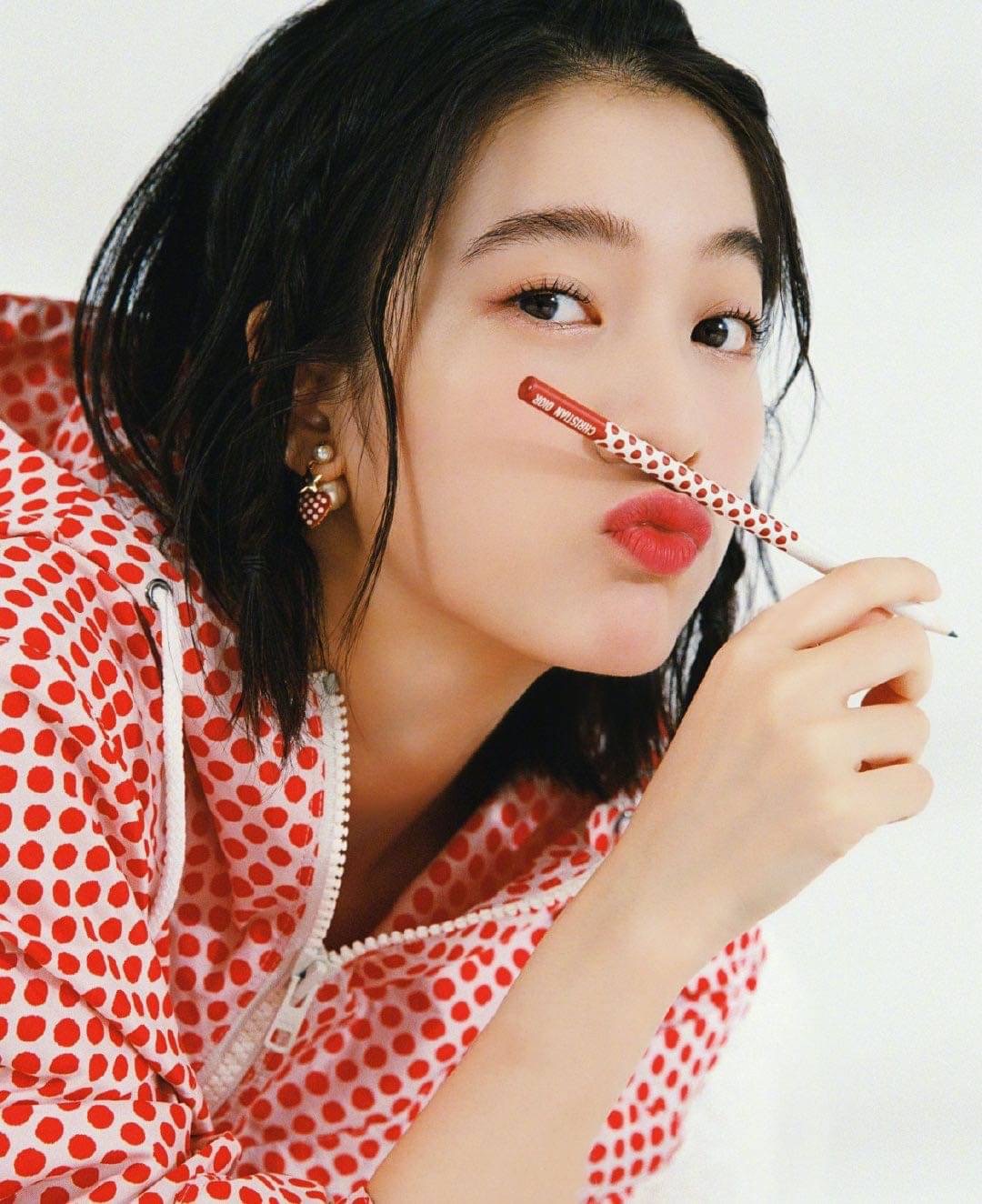 Super Hi-End Quality !!!!! ((เกรด 1:1 ดีที่สุดในท้องตลาด แสตมครบค่ะ)) Dior Tribales Earrings คอลเลคชั่นใหม่ล่าสุดเลยคร่า งาน 1:1 เหมือนในช็อปเป๊ะๆ ต่างหูดิออรุ่นใหม่ ล่าสุดชนช็อป ดีไซน์สวยมากๆค่ะ ประดับอะไหล่ทองเงาอย่างดี งานสวยไร้ที่ติดนะคะ สาวกดิออต้องไ