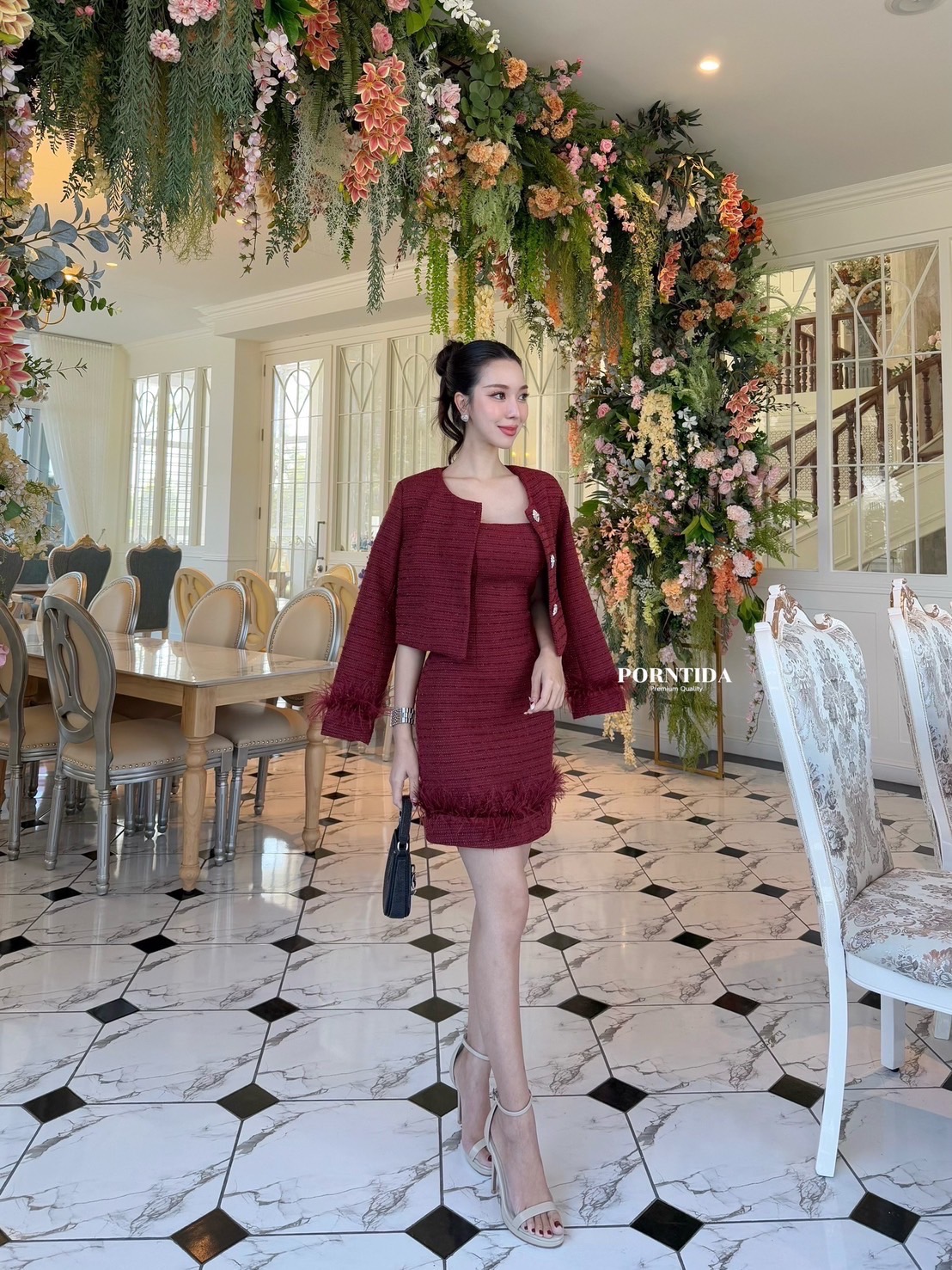 ชุดเซทแฟชั่น ชุดเดรส2ชิ้นผ้าทวีต งานเดรสแดง มีเสื้อคลุมให้กระดุมเสื้อคลุมด้านหน้ากระดุมเพชร