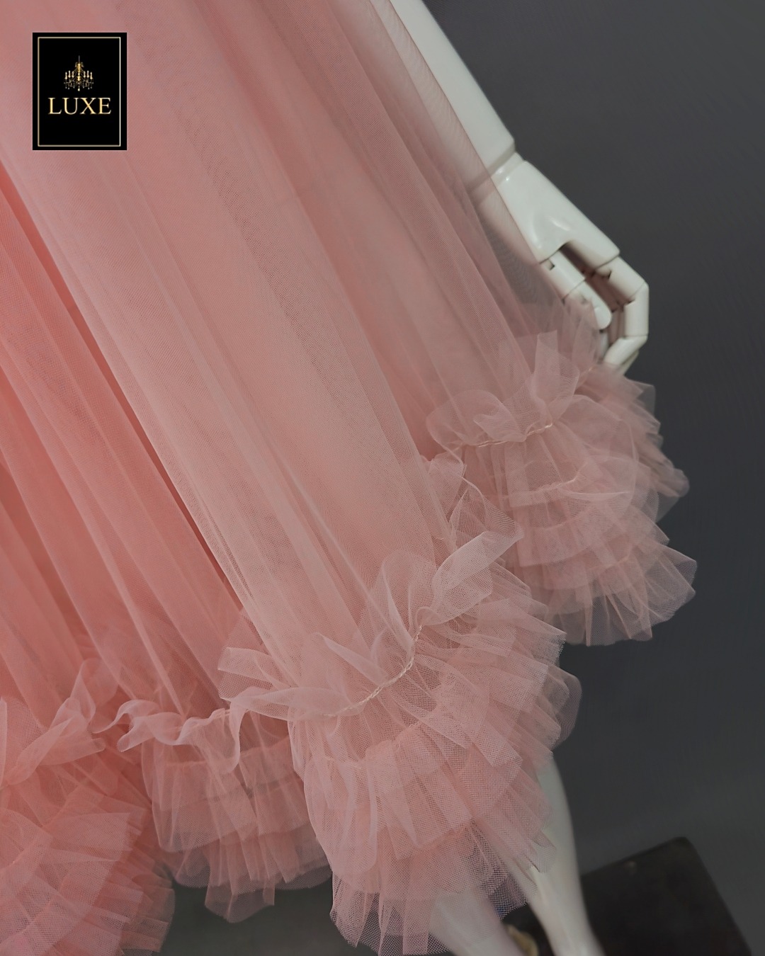 เดรสแฟชั่น เดรสเสื้อคอกลมแขนกุด กระโปรงบานทรงวงกลม