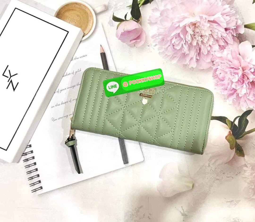 Lyn กระเป๋าสตางค์ใบยาว ใส่แบงค์พันได้ ช่องเสียบบัตรเยอะ