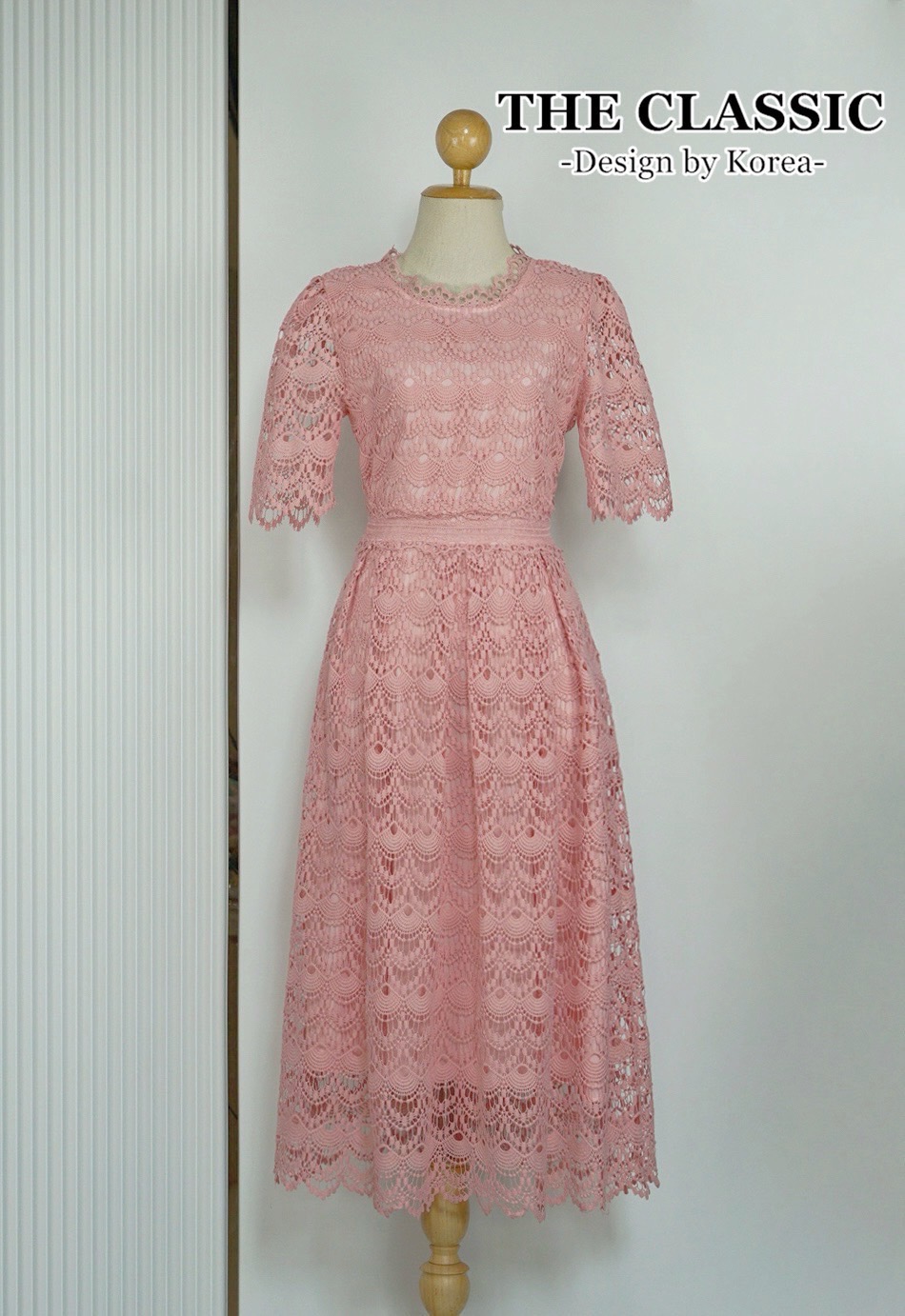 เดรสแฟชั่น เดรสลูกไม้ยาวคอปีนใช้ผ้าลูกไม้เนื้อแน่นอย่างดี ขึ้นลวดลายรอบตัว