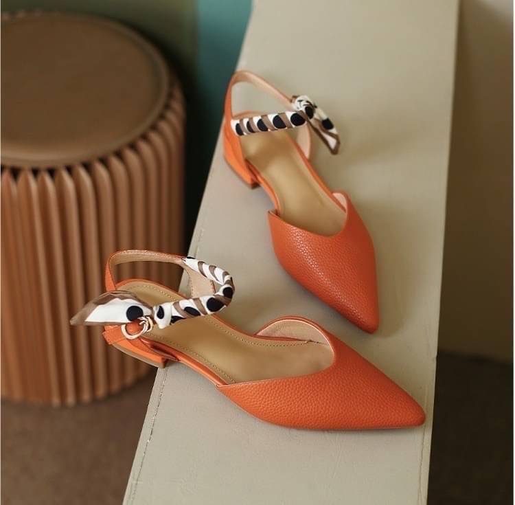 พร้อมส่ง👠👠👠รองเท้ารัดส้น คาดสายผ้า ทรงหัวแหลม ซับหนังนิ่ม ใส่สบายมาก น่ารักค่ะ บอกเลย สวยมากจ้า