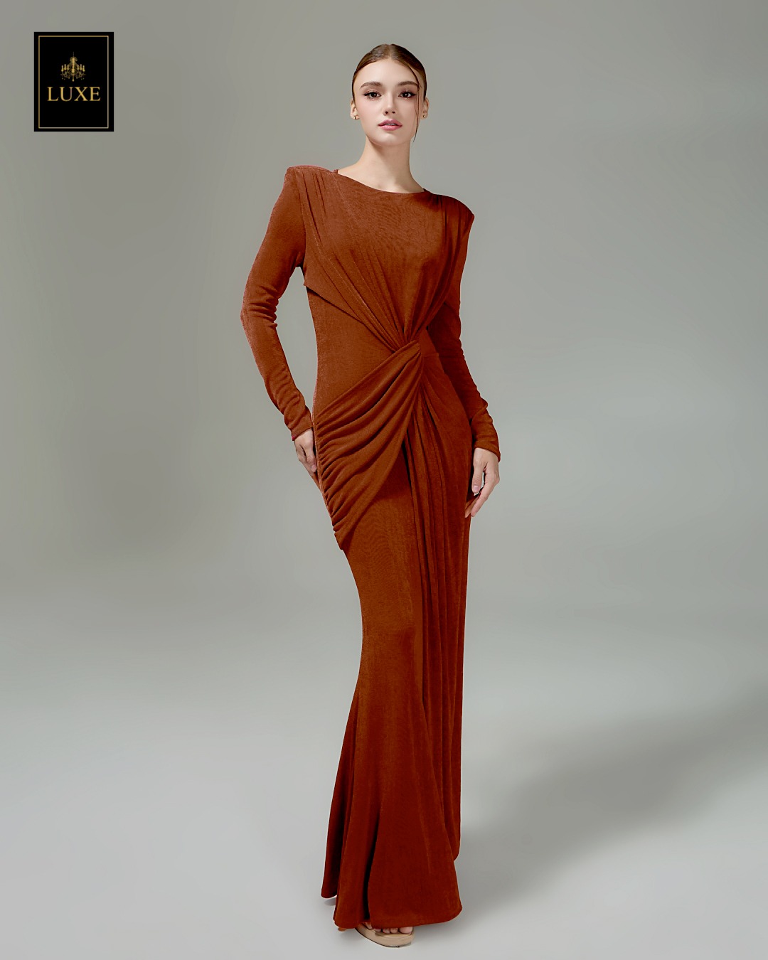 เดรสแฟชั่น แม็กซี่เดรสเสื้อคอกลมแขนยาว เสริมไหล่ กระโปรงยาวคลุมข้อเท้า