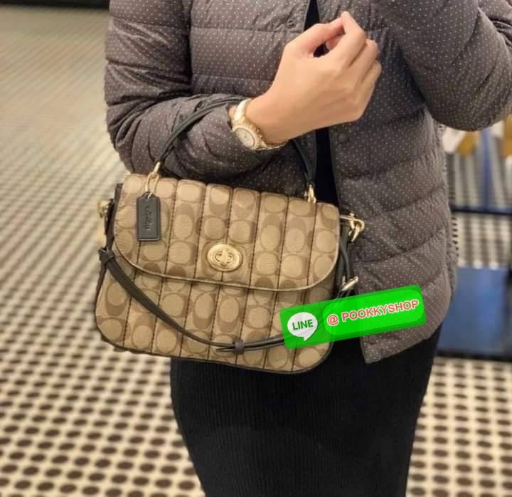 NEW IN💥>>รุ่นหายากก็มา แย่งกันแทบไม่ทัน🌺🌈//>>COACH MARLIE TOP HANDLE SATCHEL IN SIGNATURE CANVAS WITH QUILTING(COACH C5645) 🌺กระเป๋าถือ สะพาย วัสดุหนังแคนวาส ตัดขอบดีเทลด้วยหนังแท้ ขึ้นทรงสวยมากๆ //มีสายสะพายยาว