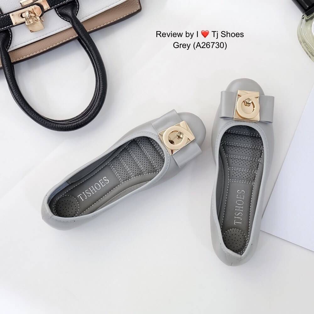 ใครชอบแนวเกร๋ๆ ใส่นุ่มเบาสบายจัดคู่นี้เลยจร้า พร้อมส่งรองเท้าคัชชูเพื่อสุขภาพ รุ่นนี้เป็นงานสั่งทำพิเศษใช้วัสดุคุณภาพดีทั้งหมด หนังนิ่มสุดๆ ส้นเกรด A น้ำหนักเบา บิดงอได้ใส่แล้วยืดหยุ่นตามเท้า พื้นบุนิ่มมีรูระบายอากาศทำให้ไม่อับเท้า ใส่นุ่มเดินทั้งทั้งวันไ