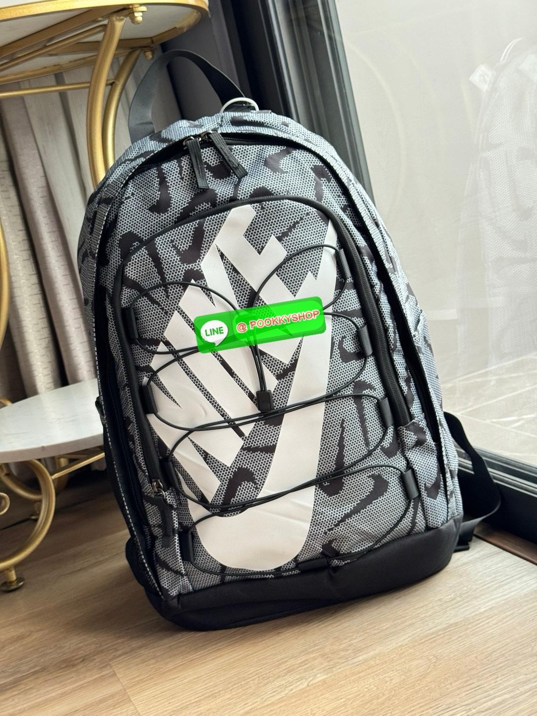 Nike HAYWARD 2.0 backpack BA5883 men กระเป๋าเป้ NIKE Hayward 2.0 ดีไซน์ชิคๆที่สะพายไปได้ทุกที่ พร้อมช่องใส่ของขนาดใหญ่จะใส่ของไปทำงานหรือเข้าเรียนก็ลงตัว วัสดุPolyester มีช่องใส่ของเปิด-ปิดด้วยซิปหลายช่องใช้งาน บุนุ่มที่สายสะพายและด้านหลังเพิ่มความสบาย ใช