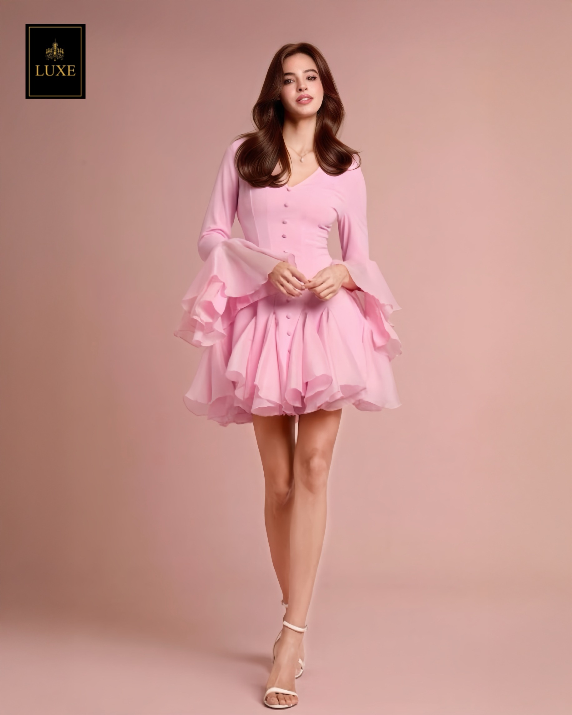 เดรสแฟชั่น ดีเทลปลายแขน และชายกระโปรงต่อผ้า แต่งระบายรอบ ด้านหน้าติดกระดุมปั๊ม