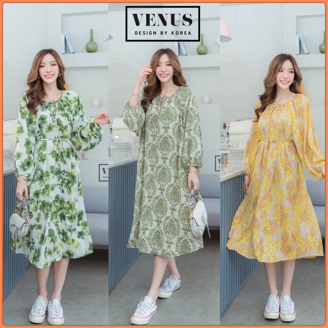 I'm Lady By Venus Flora MaxiDress แม๊กซี่เดรสแต่งแขนพอง ทรงปล่อยพิมพ์ลายดอกไม้ งานสวยน่ารักมากๆคะ ใส่สบายสุดๆคะ มาพร้อมกับสายผูกเอวเข้าชุดกันคะ แม๊ทกับรองเท้าผ้าใบก็น่ารักคะ