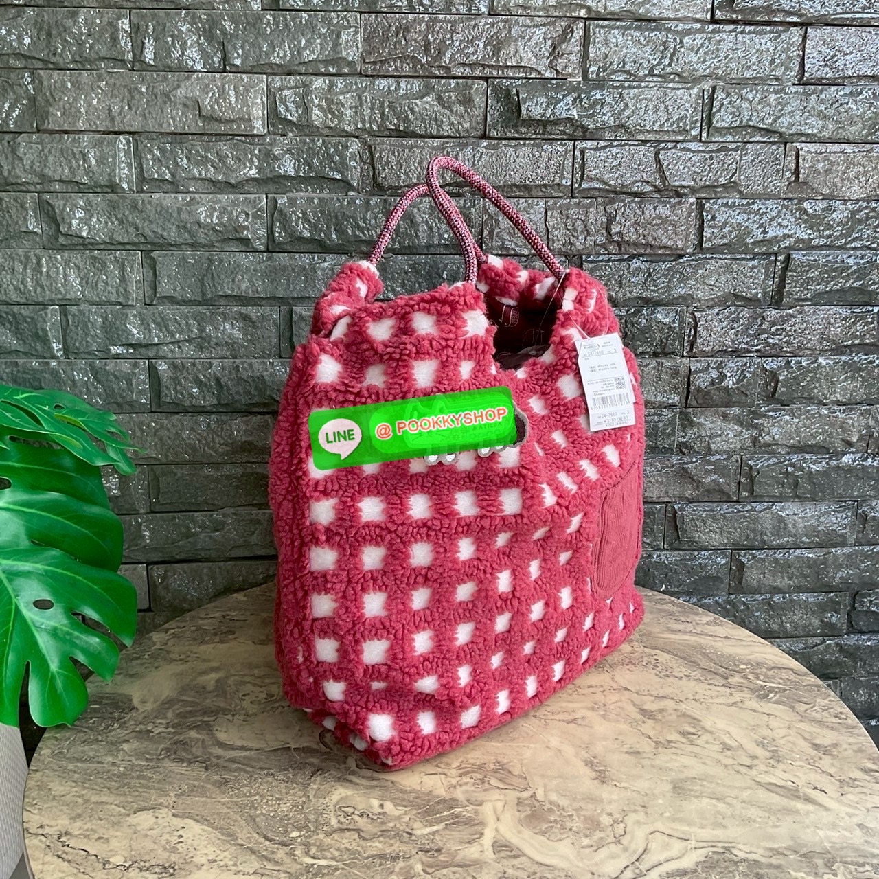 Japanese Kusuguru Woolen Polka Dot Cat Brooch Handbag Hand Bag Can Be Worn on One Shoulder Shopping Bag Work Clothing กระเป๋าถือลายจุดแมว Kusuguru ขนสัตว์ญี่ปุ่น ผิวสัมผัสจับนุ่มมือ 💕 แถมฟรีเข็มกลัดรูปแมว