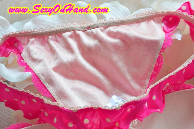 ชุดชั้นในเซ็กซี่ ทูพีซ สีชมพูสดใส ลายจุด ขาว + กางเกงในบิกินี่ เข้าชุด งานพรีเมี่ยม Brandname ส่งยุโรป Size B70/B75