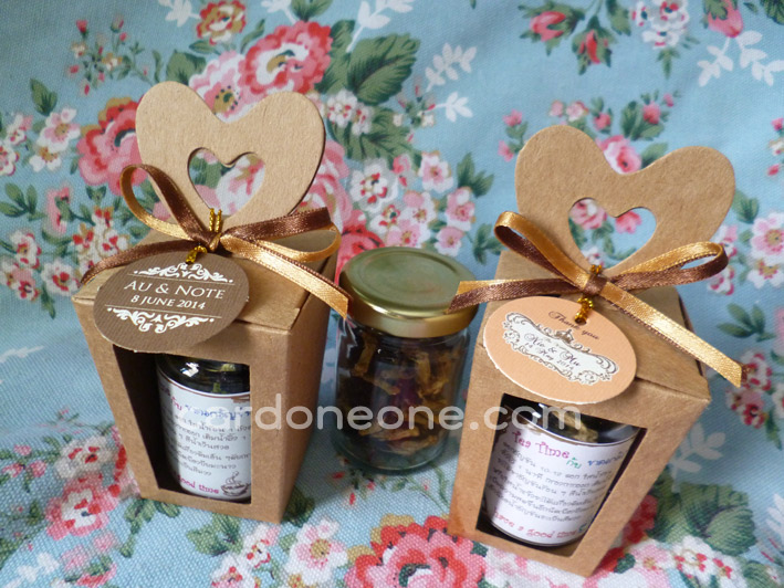 ของชำร่วยชาดอกอัญชันใส่กล่อง