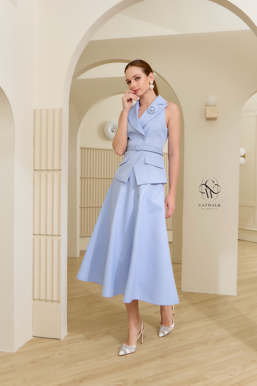 ชุดเซทแฟชั่น เซตสูทแขนกุดเข็มขัด+กระโปรงทรงย้วย เนื้อผ้าเกรดเอ ผ้าทอมีลายในตัว