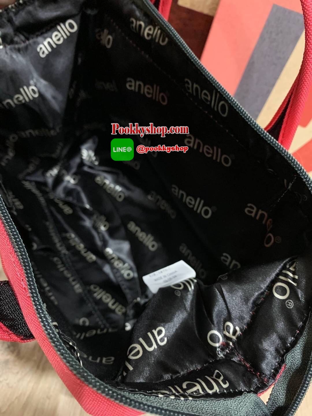 ANELLO MINI SHOULDER BAG MULTI COLOR OS-N047 กระเป๋าสะพายข้าง Multi Colors Collection สีสันสดใสสะดุดตา มี Logo เป็นยางนูนสีดำตัดกับสีกระเป๋า ทำให้ดูน่าใช้มากยิ่งขึ้น (Lining anello) วัสดุpolyester มีลักษณะเฉพาะตัวด้วยสี Two Tone ทั้งตัวกระเป๋า,ซิป,ก้นกระเ