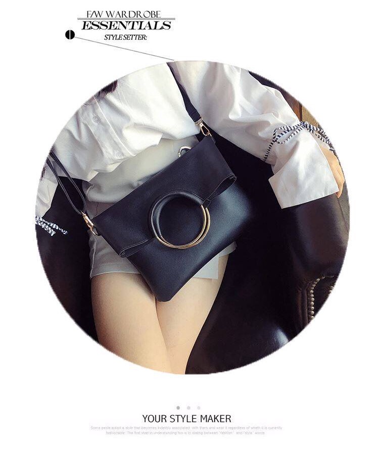 กระเป๋าสะพายข้างสีน้ำตาล กระเป๋าคลัชมือ แต่งห่วงทอง สวย แนว เท่ห์ๆคะ+กระเป๋าเล็ก ไซส์ลูก ด้านใน 2ชิ้น สุดคุ้ม สวยเก๋ มากคะ Size:ยาว29xสูง32xหนา4cm