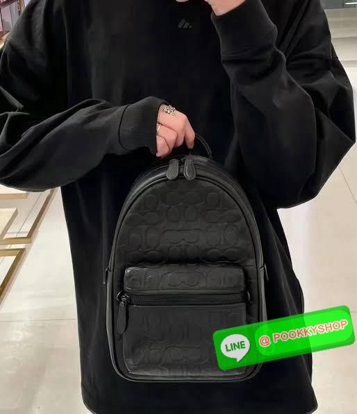 COACH CHARTER PACK LEATHER (CP162) 🔖กระเป๋าคาดอก/คาดหลัง ขนาดกำลังดีน่ารัก 🔖วัสดุ: หนังแท้ทั้งใบคะ 🔖เปิด-ปิดแบบซิป ภายในโล่ง มีช่องย่อย1 ช่อง ช่องซิปด้านหน้า1ช่อง 🔖สายสะพายสามารถปรับระดับได้