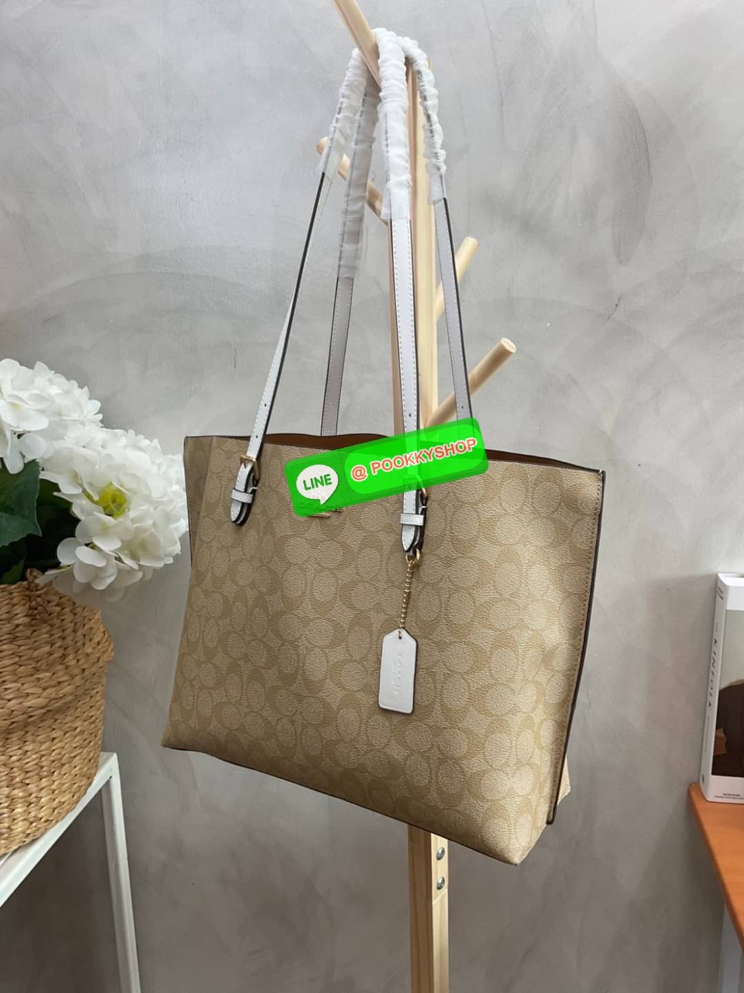 🚚 พร้อมส่ง 🚚 Restock!! รุ่นขายดีที่สุด มากี่รอบก็ขายดีหมดไวทุกรอบ💕 COACH F1665 MOLLIE TOTE IN SIGNATURE CANVAS กระเป๋าสะพายไหล่ Coach ทรง Shopping รุ่นใหม่ คุณภาพดี หนัง pvc หนังนิ่ม ทรงสวย คลาสสิก รุ่นฮิตตลอดกาล ไม่ตกเทรน ภายในแยก