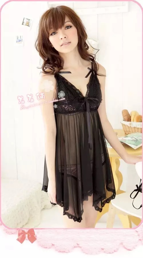 ชุดนอนเซ็กซี่ ชุดนอนซีทรู แต่งลูกไม้ ช่วงอก ชายเล่นระดับ เนื้อผ้าเกรดพรีเมี่ยม ทิ้งตัว สวยหรู มากคะ +G-string เข้าชุดคะ อก 32-40" เอว 22-30" สะโพก 33-40" ความยาวชุด 30"