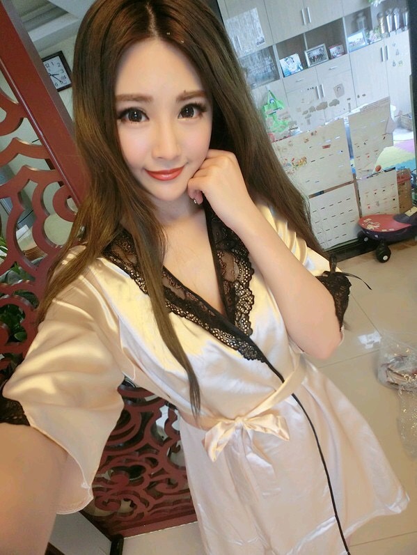 Set ชุดนอน เซ็ทชุดคลุมนอน+ สายเดี่ยวสีแชมเปญ แต่งลูกไม้ดำ