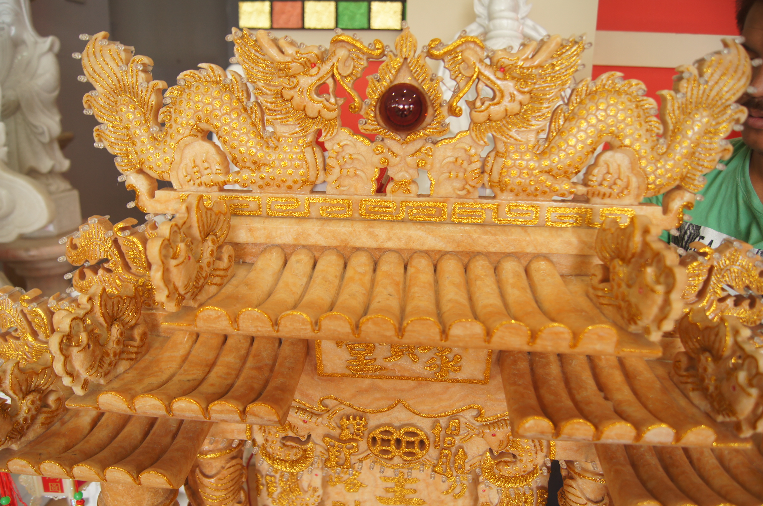 ศาลเจ้าที่ขนาด 27 นิ้ว 888 หินอ่อน สีน้ำผึ้ง