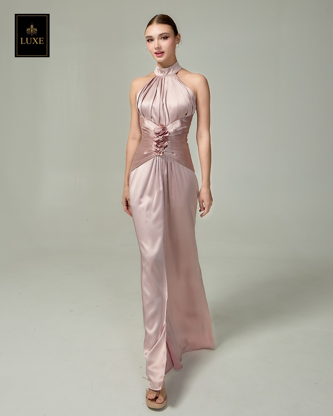 เดรสแฟชั่น แม็กซี่เดรสเสื้อคอกลมแขนกุด กระโปรงผ่าหน้าขา