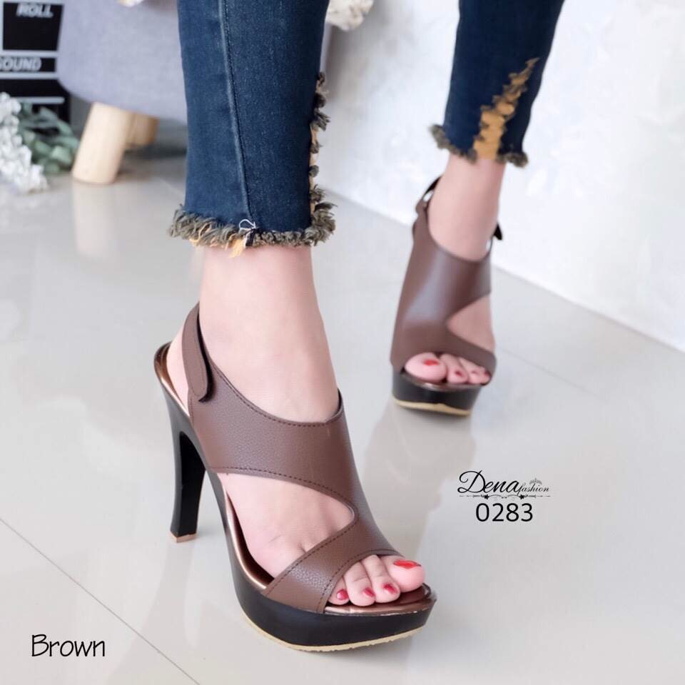 0283 ส้นสูงรัดข้อเมจิกเทป งานที่สาวๆรอคอยมาถึงแล้ว สวยเท่ห์ เพิ่มลุคมาดมั่นด้วยส้นสูงดีไซร์โฉบเฉี่ยว สายรัดข้อแบบเมจิกเทปทรงปิดหน้าเท้า เว้าโชว์ผิวด้านข้างเล็กน้อย งานส้นไม้สูงเพรียวมากๆค่ะ ดีไซน์สวยที่คุณไม่ควรพลาดอย่างแรง