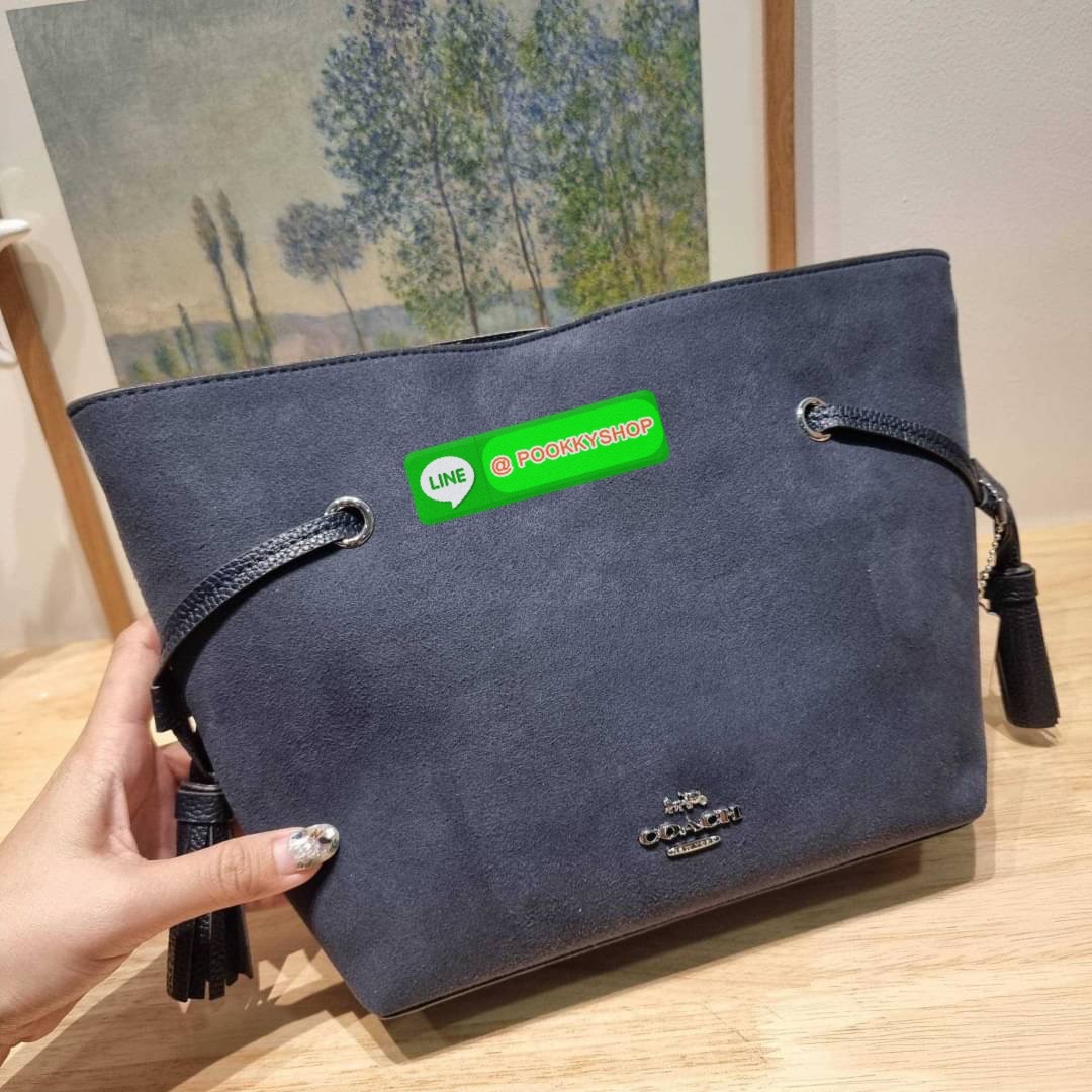 COACH CM091 ANDY CROSSBODY Details คอลสุดฮิต ดีไซน์สุดฮอต ให้สาวๆได้สวยหรู ดูแพงก่อนใคร กับกระเป๋าสะพายข้างขนาดกำลังสวย ดีไซน์ไม่เกร่อ มีดีเทลรูดเก็บปากกระเป๋า ปรับเปลี่ยนทรงได้เลย กิมมิคล้วนๆ ปากกระเป๋ามีกระดุมแม่เหล็กปิดกันของหล่นได้ ภายในโล่งกว้าง เลิศ